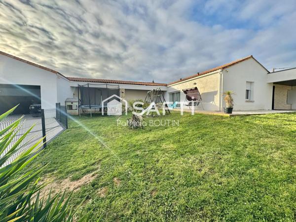 PAVILLON DE PLAIN PIED 4 CHAMBRES DONT UNE SUITE PARENTALE + DOUBLE GARAGE A SAINT MAXIRE !