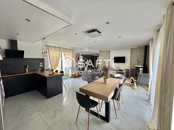 PAVILLON DE PLAIN PIED 4 CHAMBRES DONT UNE SUITE PARENTALE + DOUBLE GARAGE A SAINT MAXIRE !