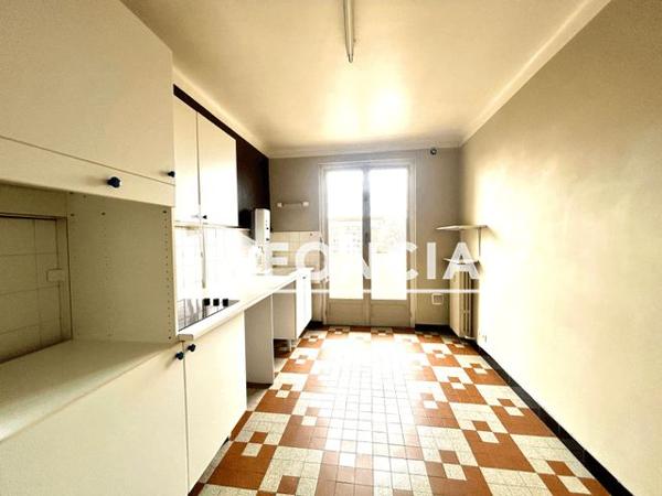 Location Appartement 3 pièces 73.72 m² - 16 RUE SAINT MAURICE Lyon 69008