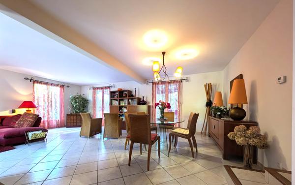 La valentine (13011) Maison 123m², 4 chambres, avec jardin et piscine, dans résidence fermée et sécurisée
