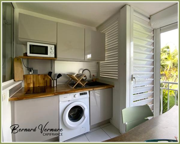 Appartement-studio de 30 m² - Piscine et accès plage.