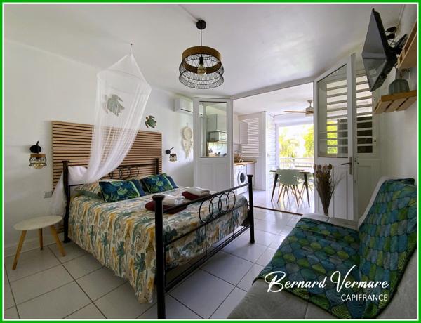 Appartement-studio de 30 m² - Piscine et accès plage.