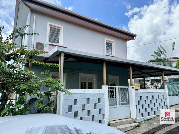 Maison F4 lumineuse, quartier calme avec terrasse et parking