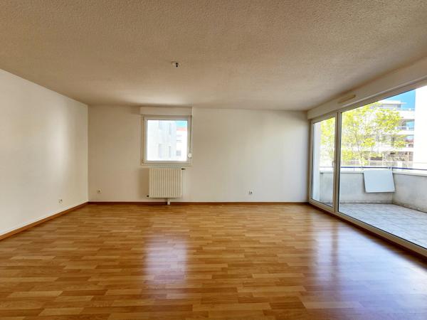 Maison/appartement avec terrasse et garage