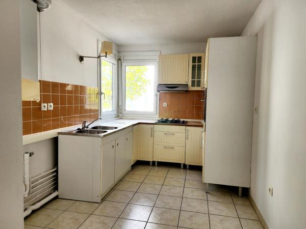 Maison/appartement avec terrasse et garage