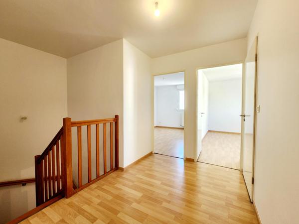 Maison/appartement avec terrasse et garage