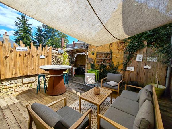 Charmante maison de ville /  5 chambres / grande pièce de vie