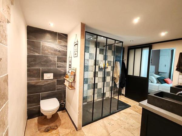 Charmante maison de ville /  5 chambres / grande pièce de vie