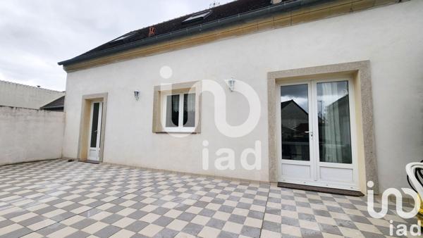Maison traditionnelle 5 pièces de 96 m² à Ozoir-la-Ferrière (77330)