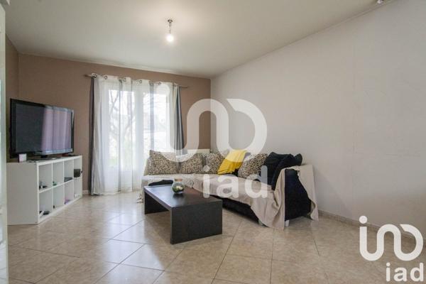 Maison traditionnelle 5 pièces de 96 m² à Ozoir-la-Ferrière (77330)