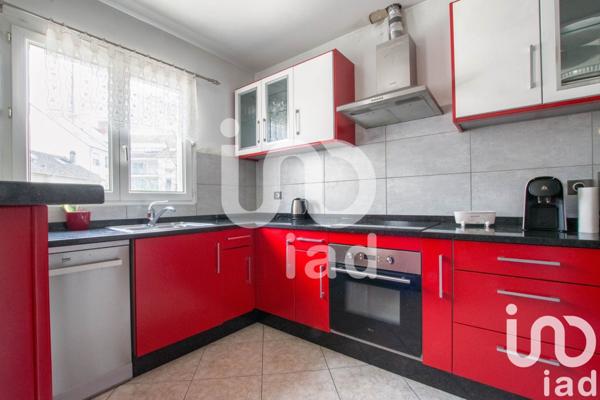 Maison traditionnelle 5 pièces de 96 m² à Ozoir-la-Ferrière (77330)