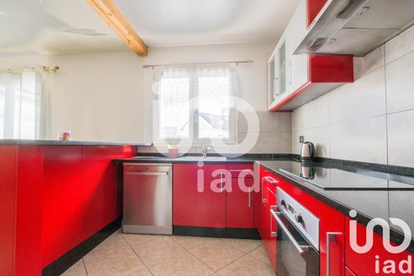 Maison traditionnelle 5 pièces de 96 m² à Ozoir-la-Ferrière (77330)