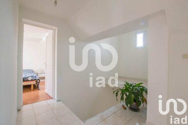 Maison traditionnelle 5 pièces de 96 m² à Ozoir-la-Ferrière (77330)