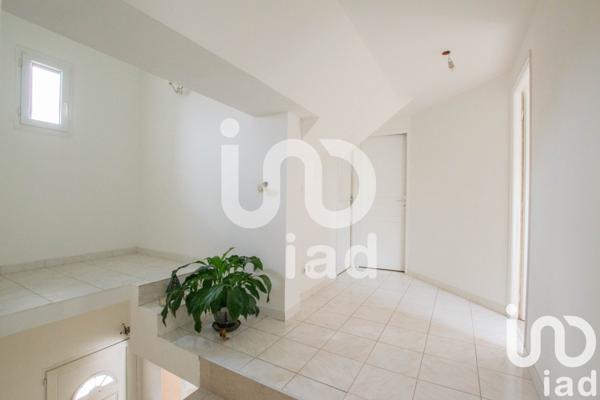 Maison traditionnelle 5 pièces de 96 m² à Ozoir-la-Ferrière (77330)