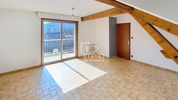 APPARTEMENT BELLEGARDE SUR VALSERINE - 3 pièce(s) - 63.63 m2