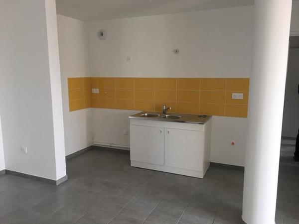 NANCY - APPARTEMENT 3 pièces - 64 m2 + BALCON + PARKING