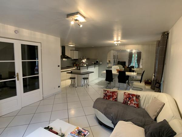 Maison
                                                                                                                                                                                                                                                                                                                        5 pièce(s)                                                                                                                                                                                                          4 chambre(s)                                                                                                                                                                                                          96  m²