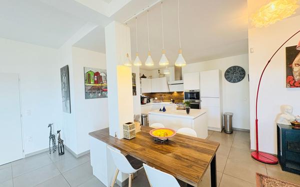 Appartement à vendre    4 pièces • 143,11 m2 La Rochelle