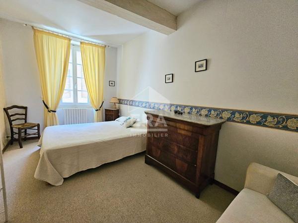 A VENDRE - LANÇON PROVENCE - Maison de Village de 150m² avec cour privative - 4/5 chambres - Combles aménageables de 80m²