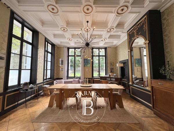 Arras, Hôtel particulier 5 Chambres -  480 m² à vendre