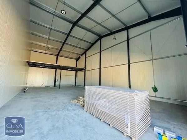 Local commercial à louer 250m²