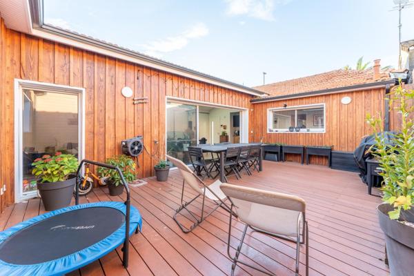 Maison de type arcachonnaise de 105 m2 - 3 chambres, jardin, abri et stationnement privatif