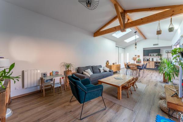 Maison de type arcachonnaise de 105 m2 - 3 chambres, jardin, abri et stationnement privatif