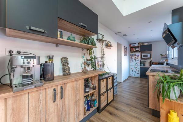 Maison de type arcachonnaise de 105 m2 - 3 chambres, jardin, abri et stationnement privatif