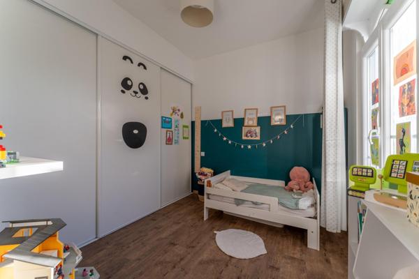 Maison de type arcachonnaise de 105 m2 - 3 chambres, jardin, abri et stationnement privatif