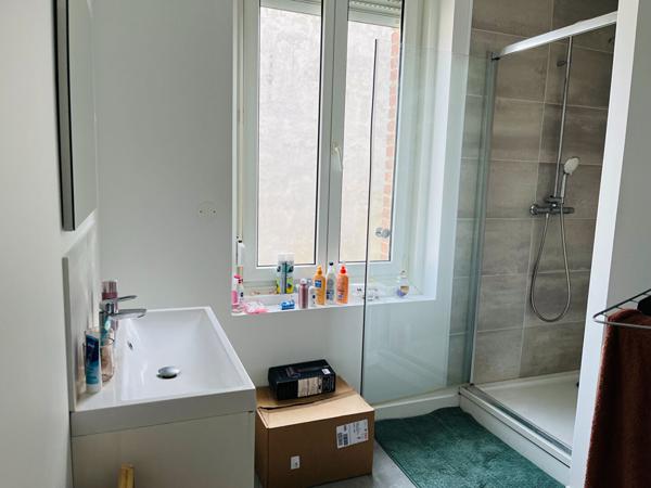 A LOUER APPARTEMENT 2 CHAMBRES A ST QUENTIN 02100