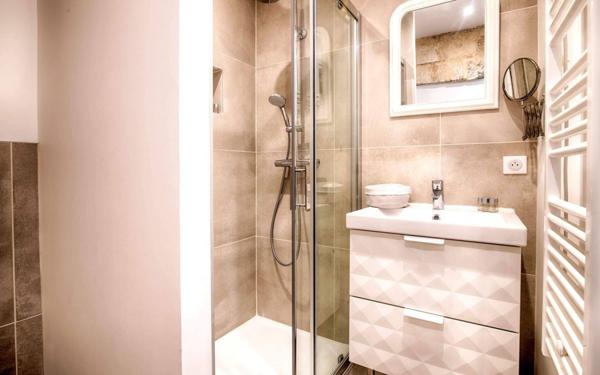 Maison à louer    4 pièces •  Villeneuve-lès-Avignon