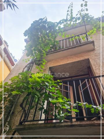 Maison de village d'angle 5 pièces COLLIOURE (66) coeur de village