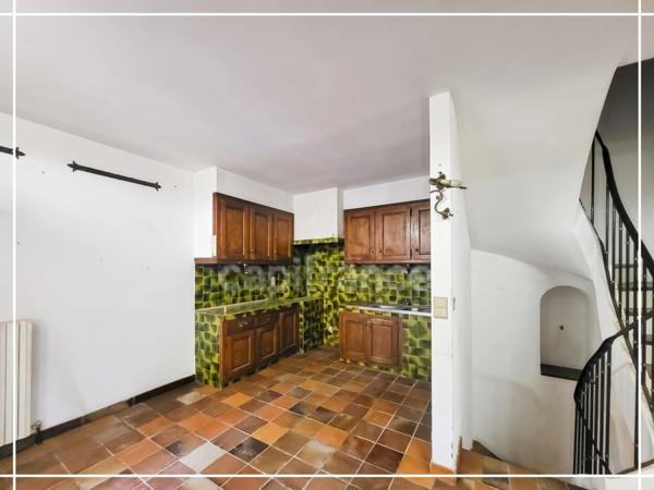 Maison de village d'angle 5 pièces COLLIOURE (66) coeur de village