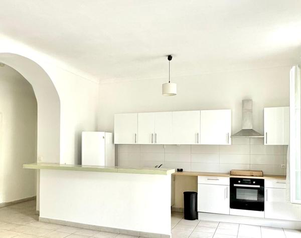 Nice centre tramway jean médecin - Appartement 73M2 3 pièces Immeuble Haussmannien