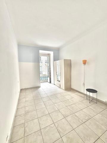 Nice centre tramway jean médecin - Appartement 73M2 3 pièces Immeuble Haussmannien