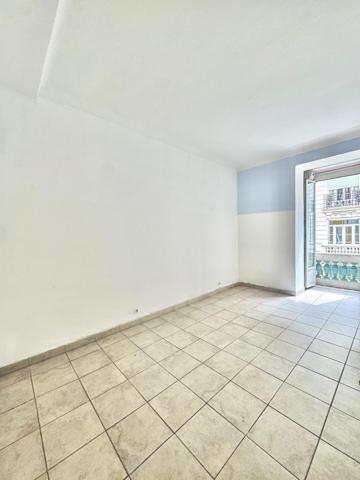 Nice centre tramway jean médecin - Appartement 73M2 3 pièces Immeuble Haussmannien