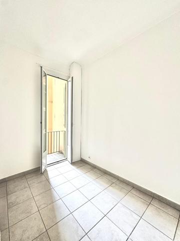 Nice centre tramway jean médecin - Appartement 73M2 3 pièces Immeuble Haussmannien