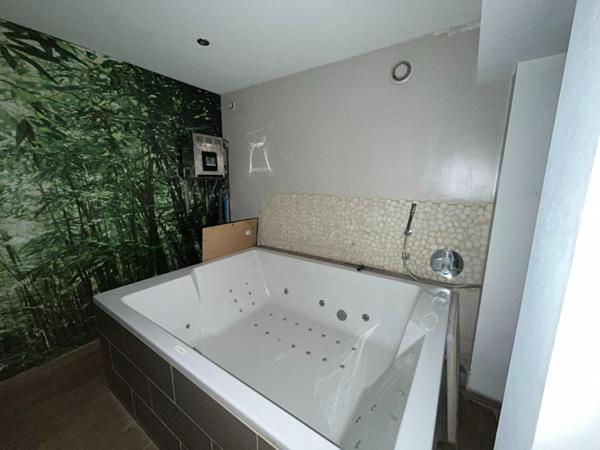 A LOUER : T5 à LILLE • Avenue de l'Architecte Louis Cordonnier - VAUBAN • 2 240 € CC • Réf. 67982929643