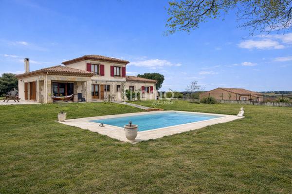 Maison familiale avec piscine – 10 min de Carcassonne