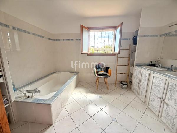 Maison familiale avec piscine – 10 min de Carcassonne
