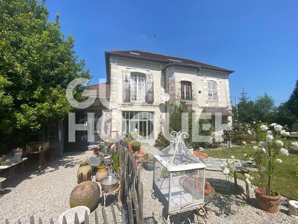 AUTHENTIQUE VILLA AVEC JARDIN