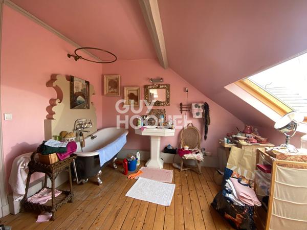 AUTHENTIQUE VILLA AVEC JARDIN