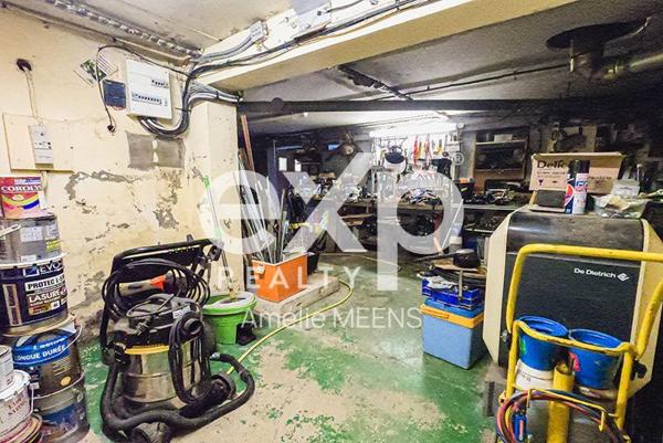 Maison de plain-pied avec sous-sol complet