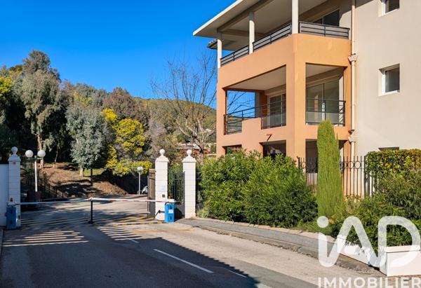 Appartement à vendre 4 pièces 87 m² Mandelieu-la-Napoule