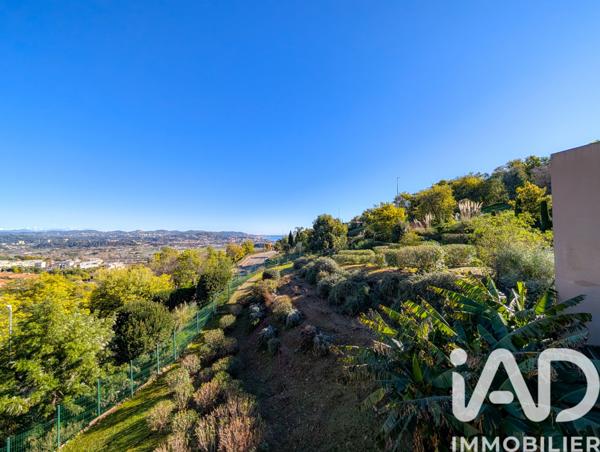 Appartement à vendre 4 pièces 87 m² Mandelieu-la-Napoule