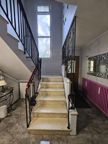 Maison de 7 pièces (145 m²) en vente au BLANC MESNIL