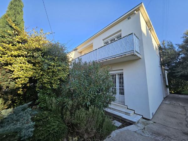 Maison de 7 pièces (145 m²) en vente au BLANC MESNIL