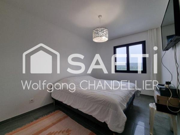 Maison neuve, jamais habitée avec une jolie vue!