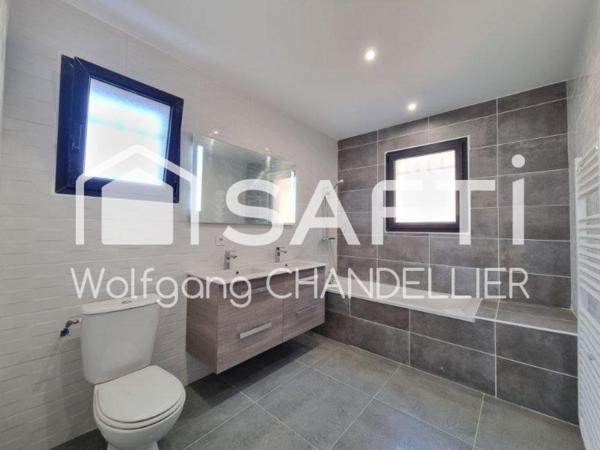 Maison neuve, jamais habitée avec une jolie vue!