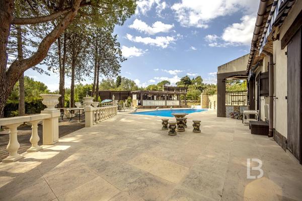 Magnifique villa à vendre proche de Valbonne